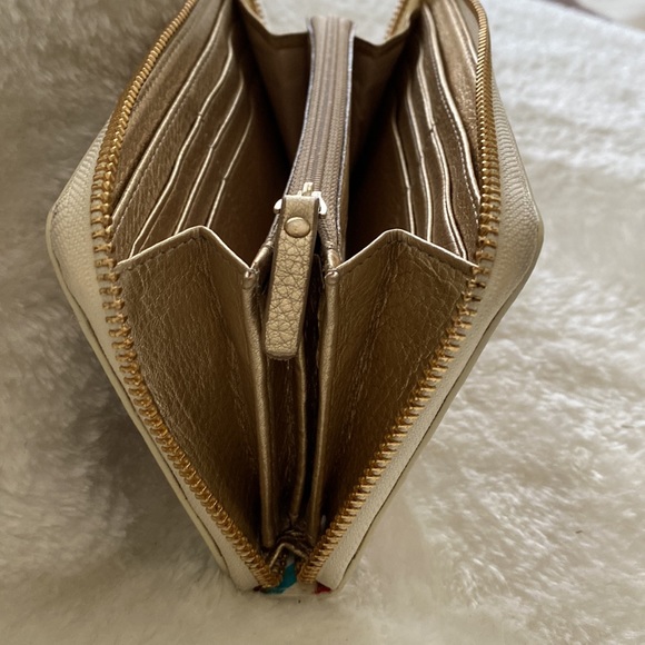 SALE❗️♠️Kate Spade New York Lacey Wallet: Multicolor stripe Zip Around Wallet♠️ - Picture 7 of 14